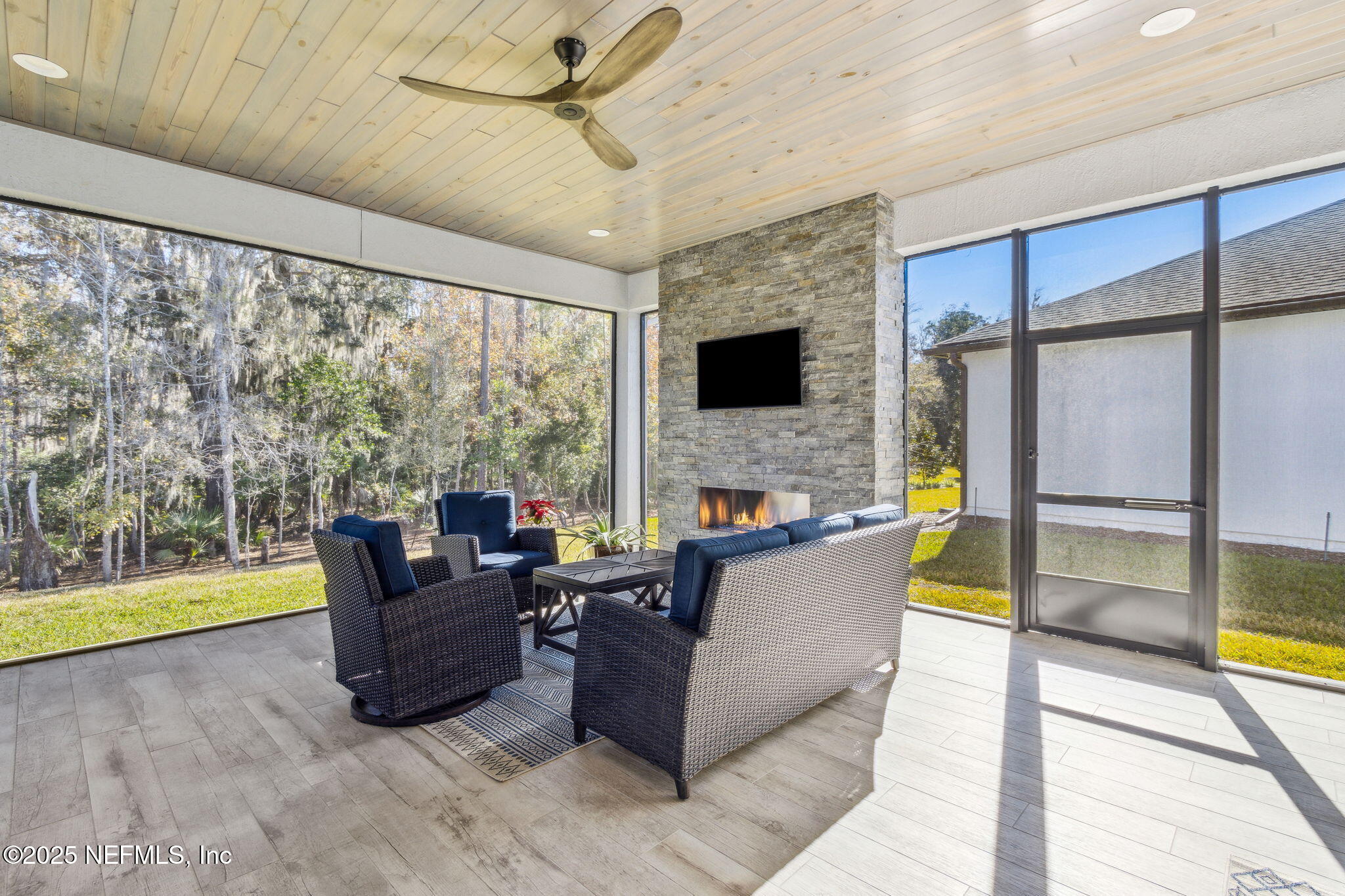 Single Family Residence in Fernandina Beach FL 95062 GOLDEN GLOW Drive 33.jpg