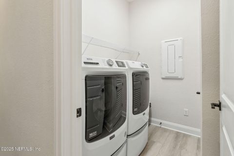 Single Family Residence in Fernandina Beach FL 95062 GOLDEN GLOW Drive 32.jpg