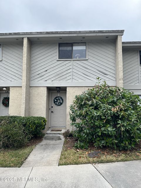 Condominium in Jacksonville FL 3801 CROWN POINT Road #1183.jpg