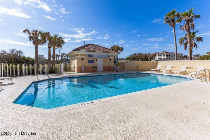 Condominium in Ponte Vedra Beach FL 230 N SERENATA Drive #711 4.jpg