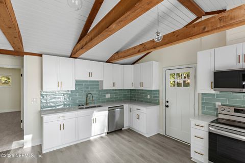 Single Family Residence in Melrose FL 112 SERENITY Drive 9.jpg