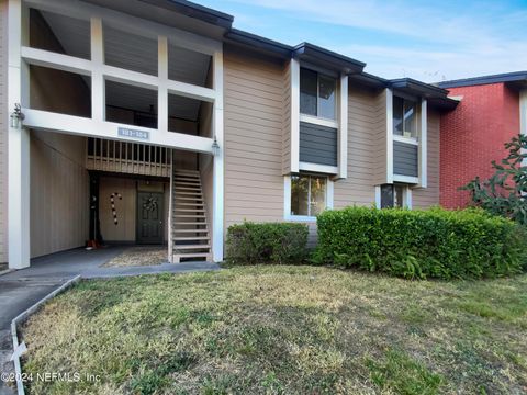 Condominium in Jacksonville FL 8849 OLD KINGS Road.jpg