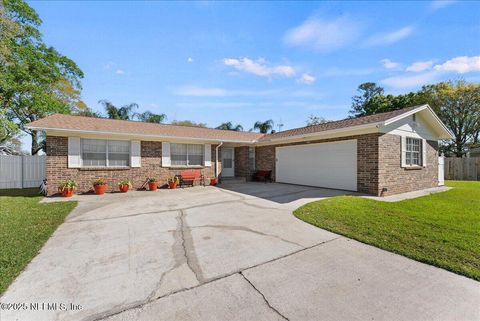 Single Family Residence in Orange Park FL 1692 BALSA Court.jpg