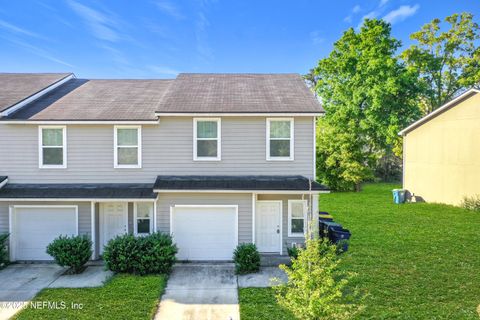 Townhouse in Jacksonville FL 7620 RAIN FOREST Drive.jpg