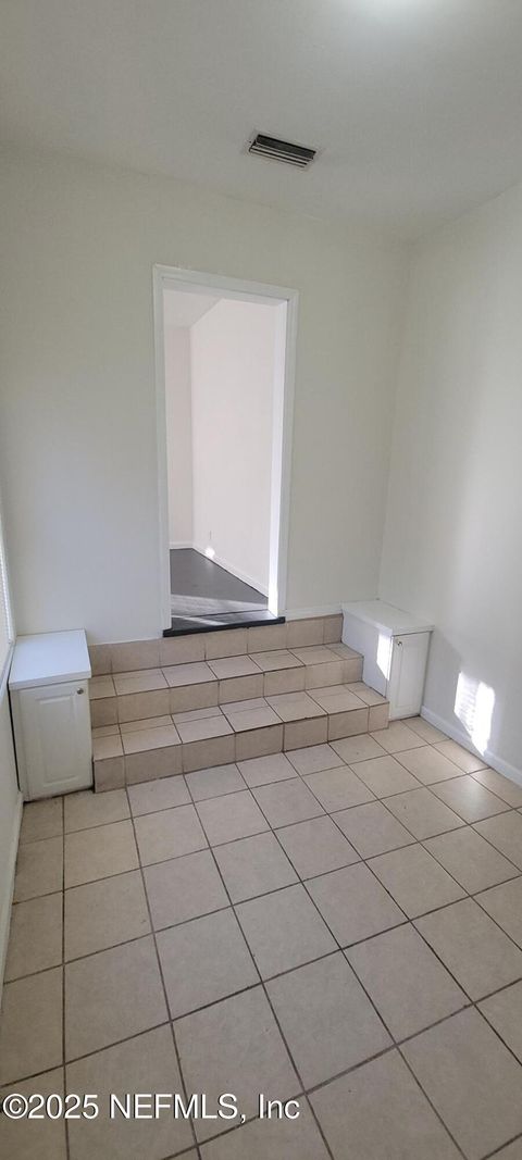 Single Family Residence in Jacksonville FL 9040 JACKSON AVE Avenue 4.jpg