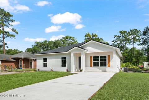 Single Family Residence in East Palatka FL 108 BARCELONA Street.jpg