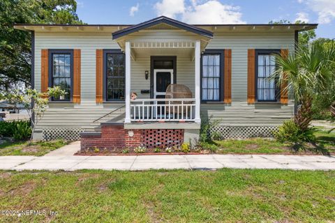 Single Family Residence in Fernandina Beach FL 501 BEECH Street.jpg