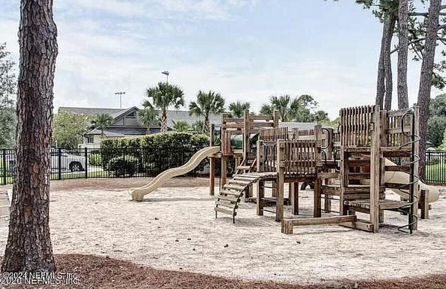 Single Family Residence in Ponte Vedra Beach FL 1545 HARBOUR CLUB Drive 35.jpg