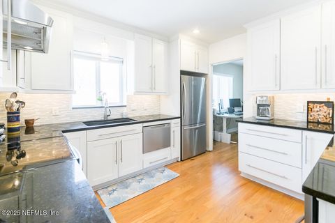 Single Family Residence in Jacksonville FL 1348 EDGEWOOD Avenue 9.jpg