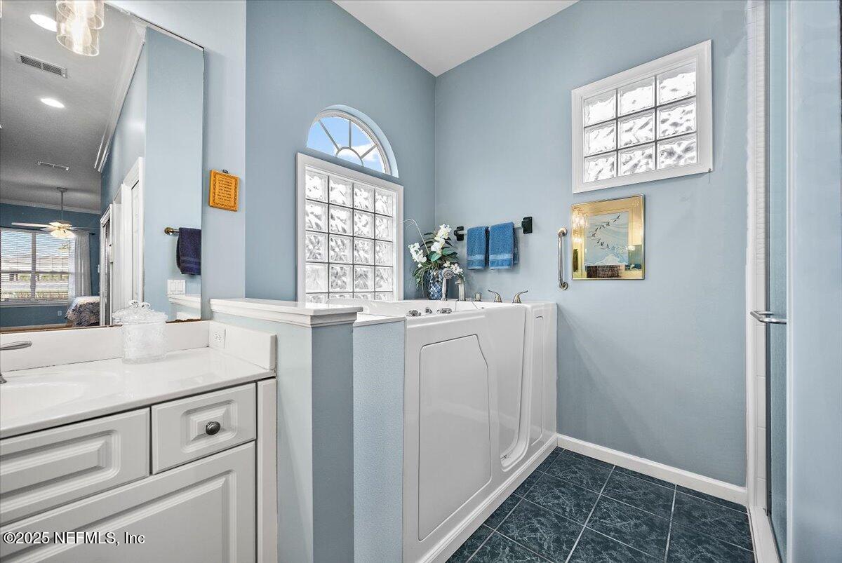 Single Family Residence in Ponte Vedra Beach FL 1561 HARBOUR CLUB Drive 15.jpg