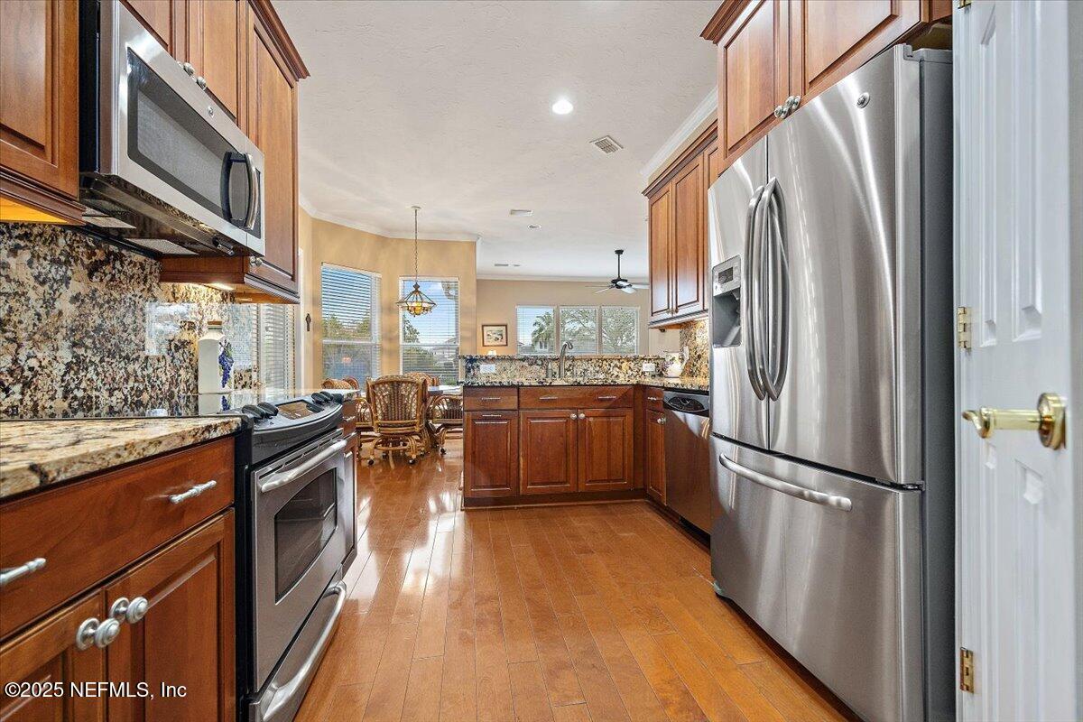 Single Family Residence in Ponte Vedra Beach FL 1561 HARBOUR CLUB Drive 7.jpg