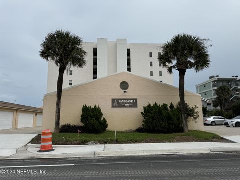 Condominium in Jacksonville Beach FL 707 1ST Street #103.jpg