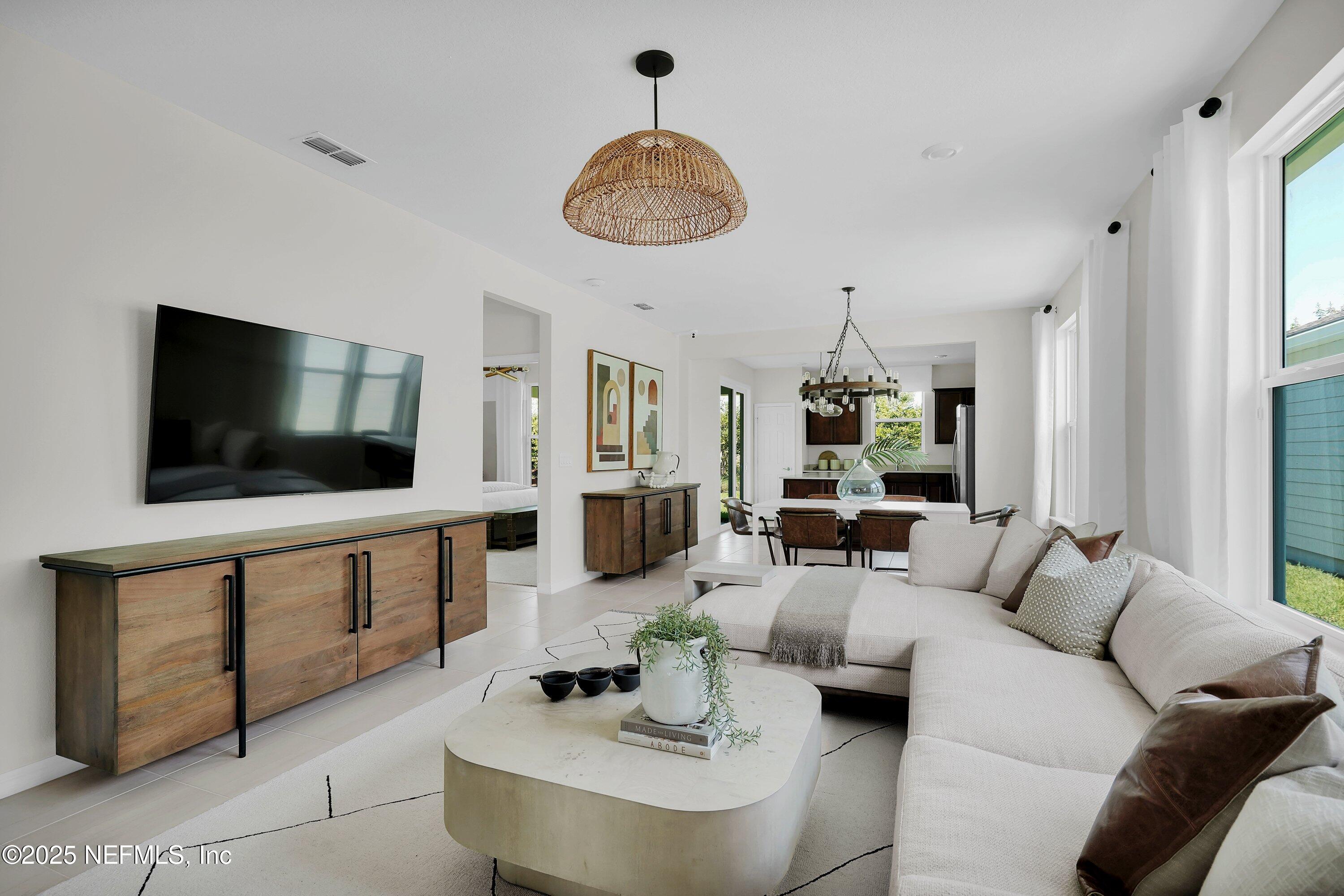 Single Family Residence in Yulee FL 321 TRANQUIL TRAIL Circle 4.jpg