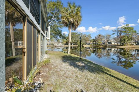 Condominium in Jacksonville FL 6175 LAKE TAHOE Drive.jpg