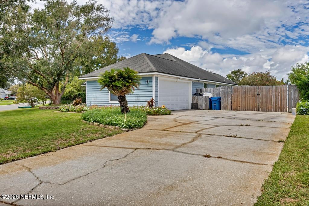 13181 Staffordshire Dr, Jacksonville, FL 32225 photo