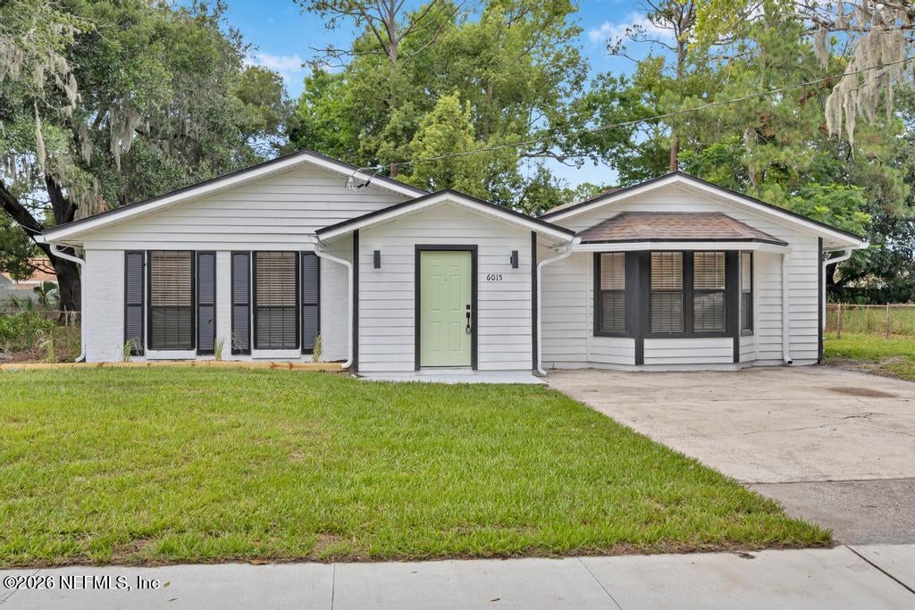 6015 Royal Estates Pl, Jacksonville, FL 32277 photo