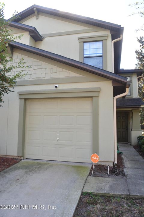 Townhouse in Jacksonville FL 7724 HIGHCHAIR Lane.jpg