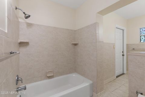 Single Family Residence in Jacksonville FL 6305 BAY RIDGE Road 11.jpg