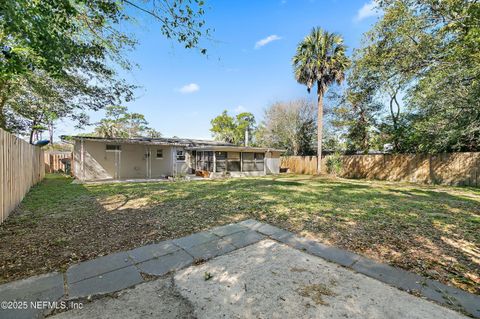 Single Family Residence in Jacksonville FL 6305 BAY RIDGE Road 18.jpg