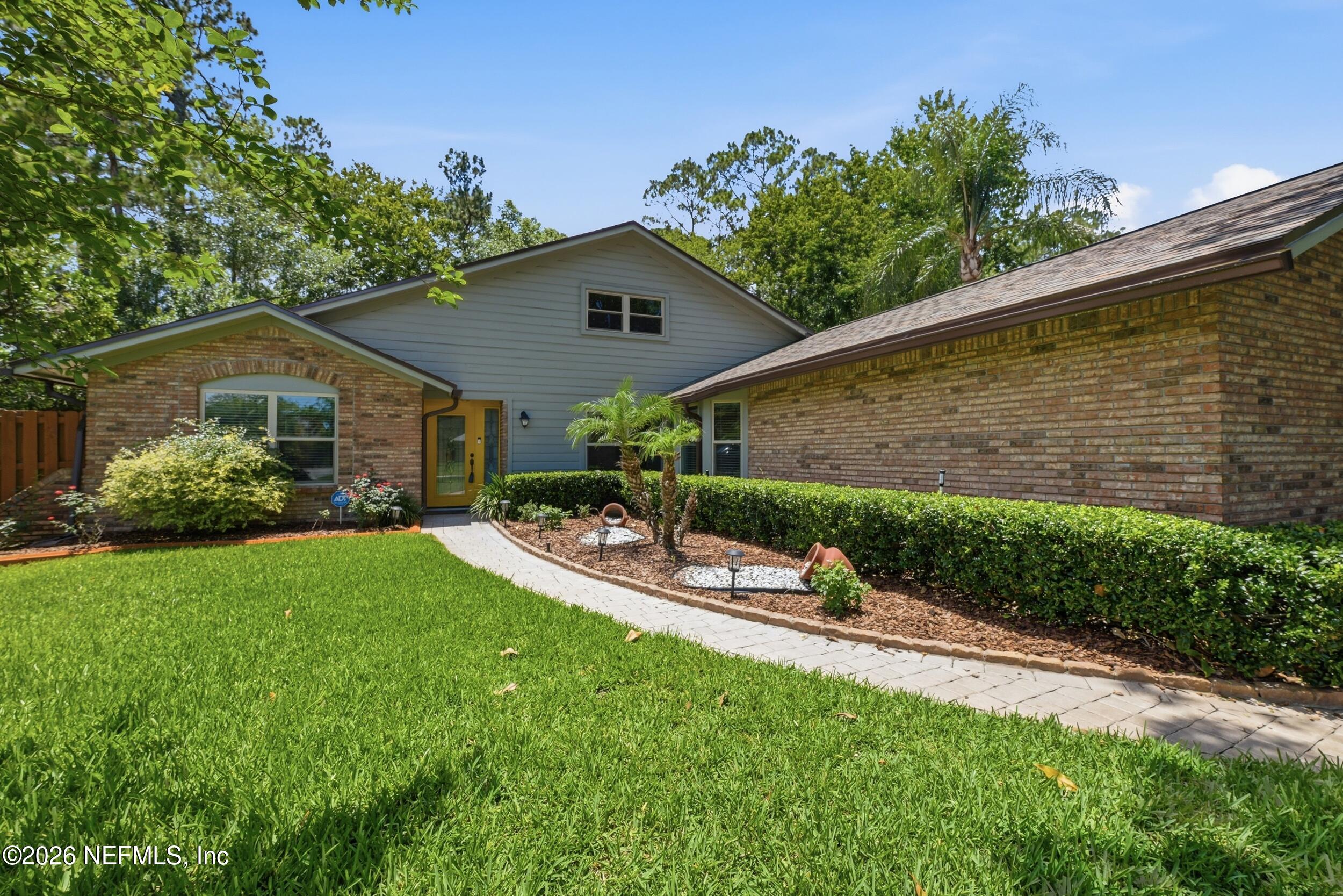 11852 Pegasus Dr, Jacksonville, FL 32223