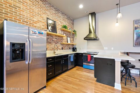 Condominium in Jacksonville FL 2525 COLLEGE Street #1105.jpg