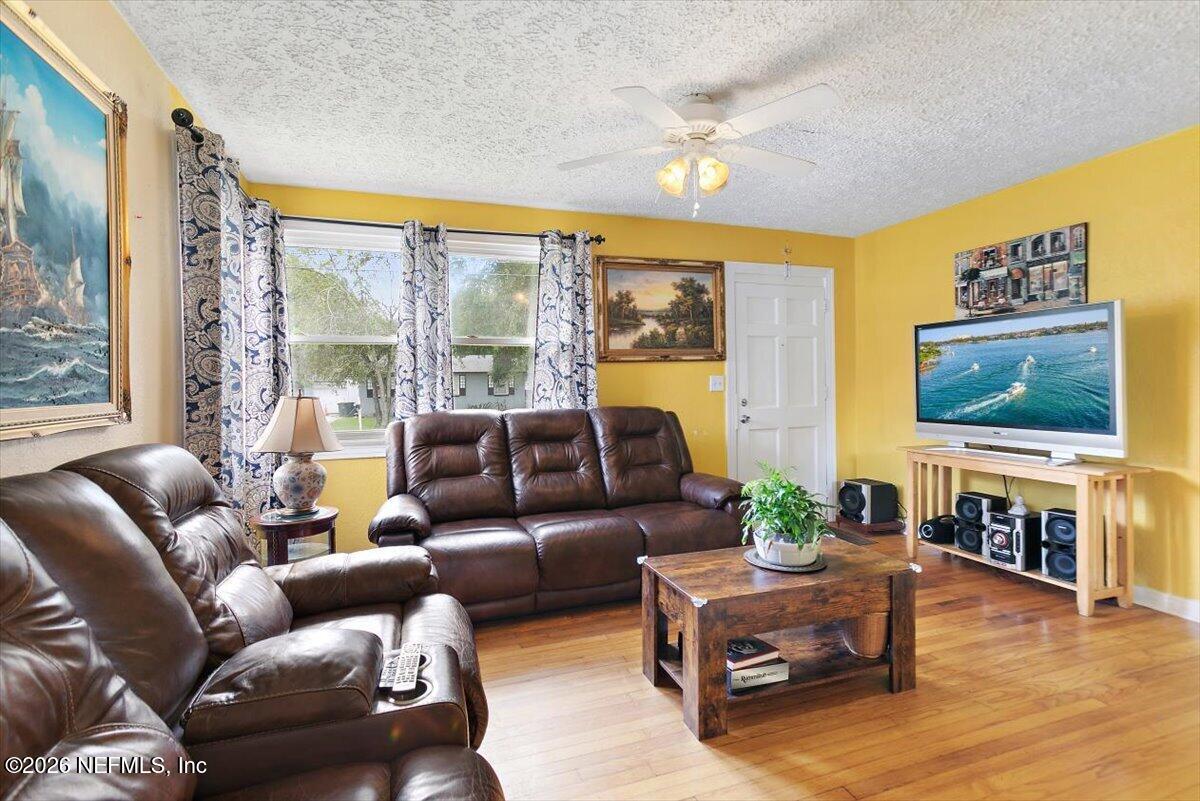 9721 Kline Rd, Jacksonville, FL 32246 photo
