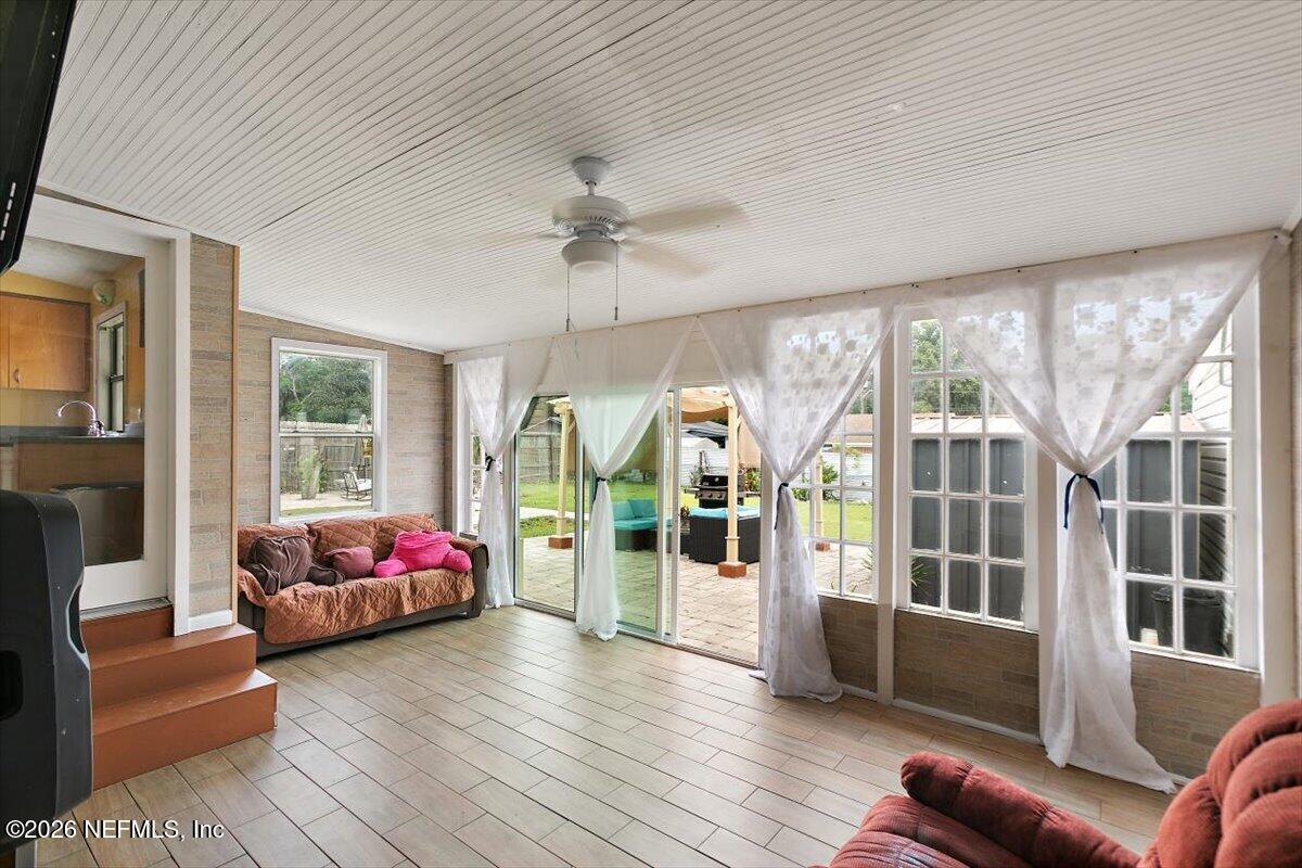 9721 Kline Rd, Jacksonville, FL 32246