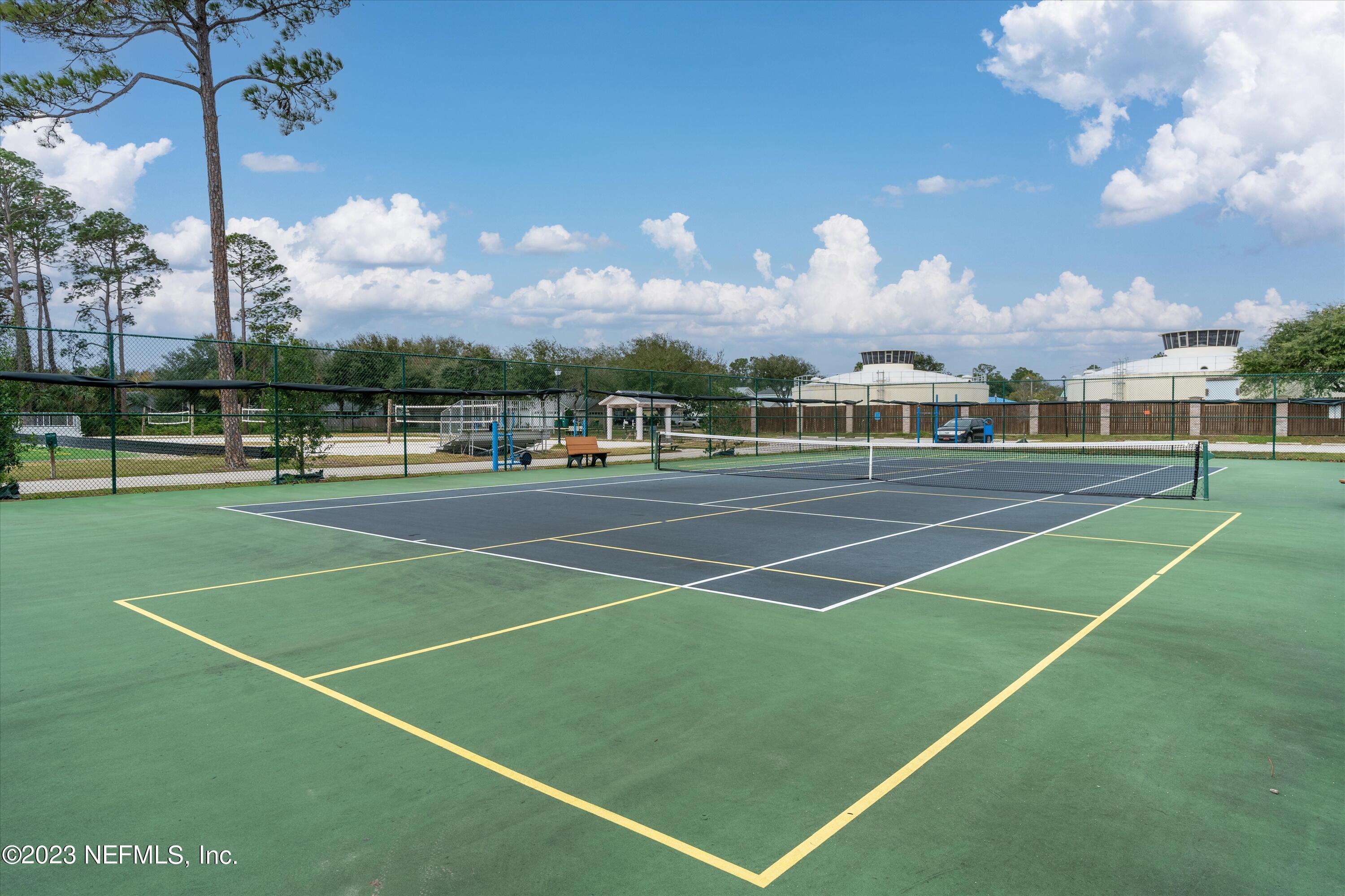 Single Family Residence in Jacksonville Beach FL 240 S 10TH Street 42.jpg