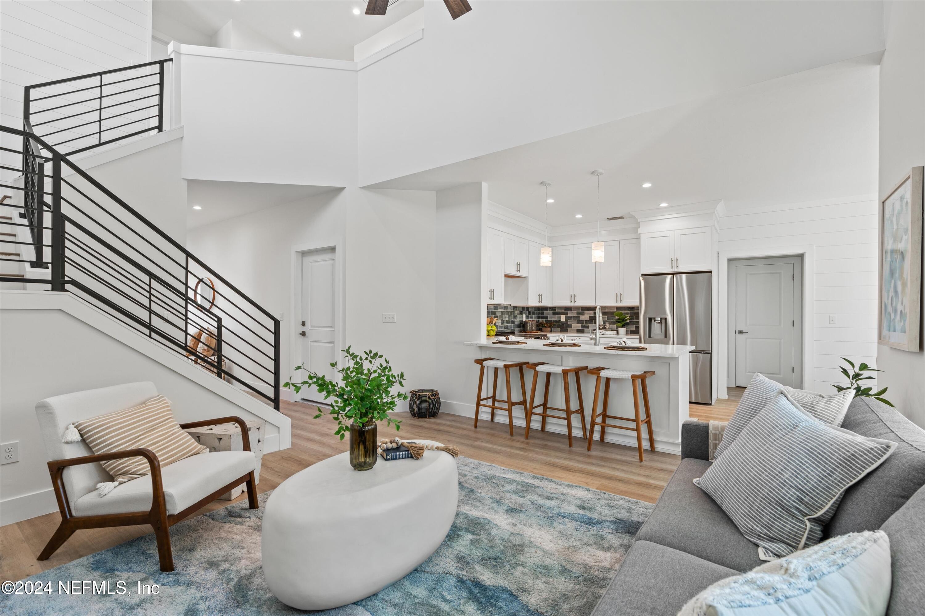 Single Family Residence in Jacksonville Beach FL 240 S 10TH Street 7.jpg