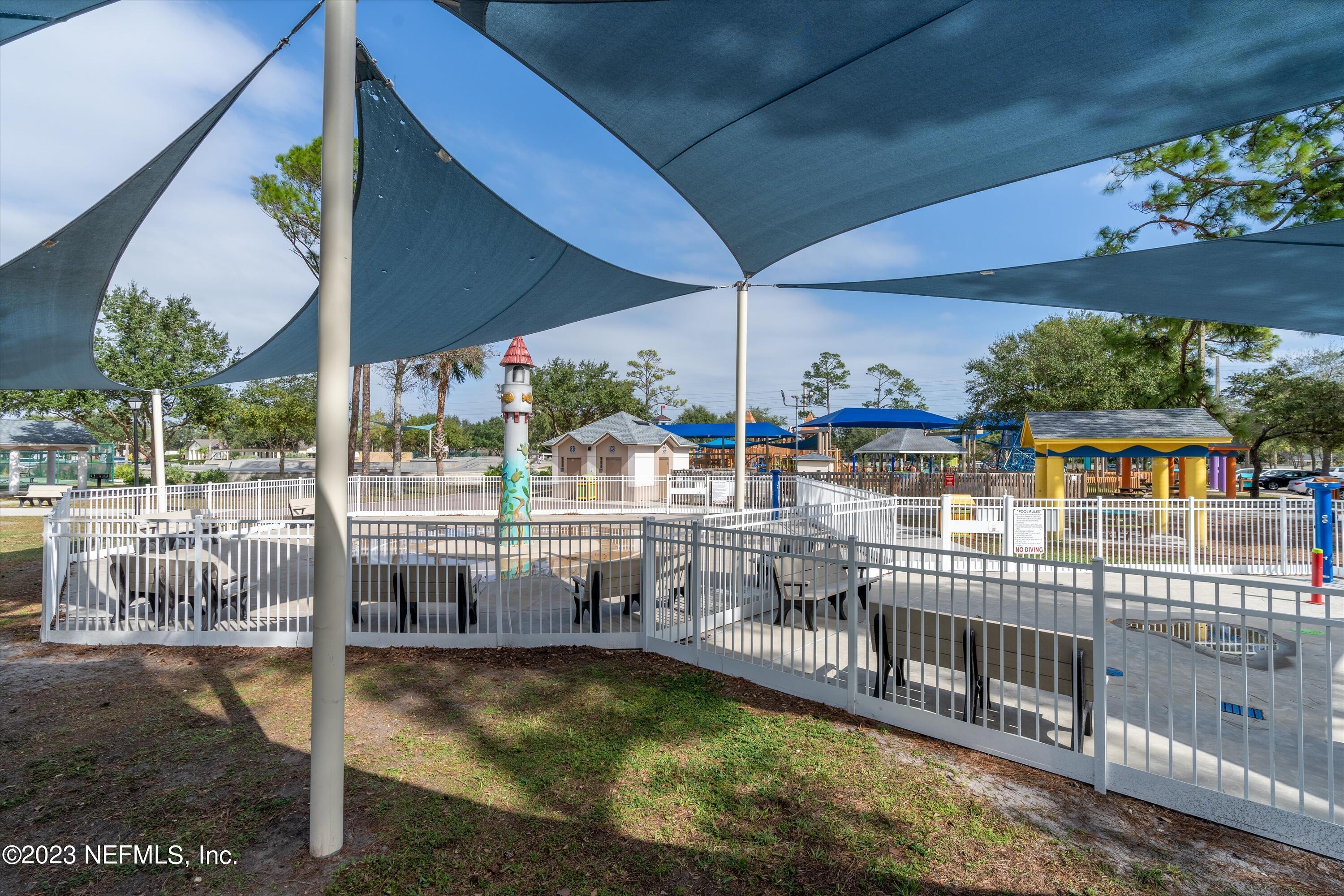 Single Family Residence in Jacksonville Beach FL 240 S 10TH Street 38.jpg