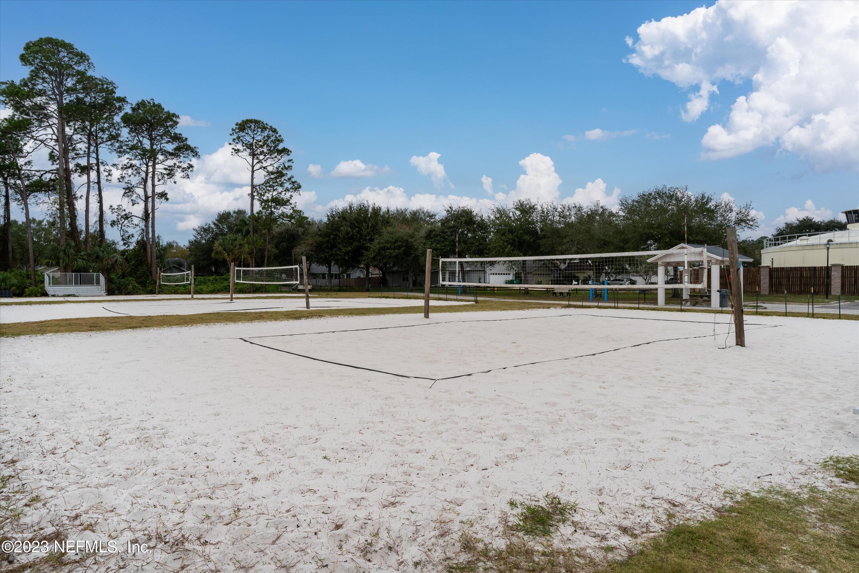 Single Family Residence in Jacksonville Beach FL 240 S 10TH Street 37.jpg