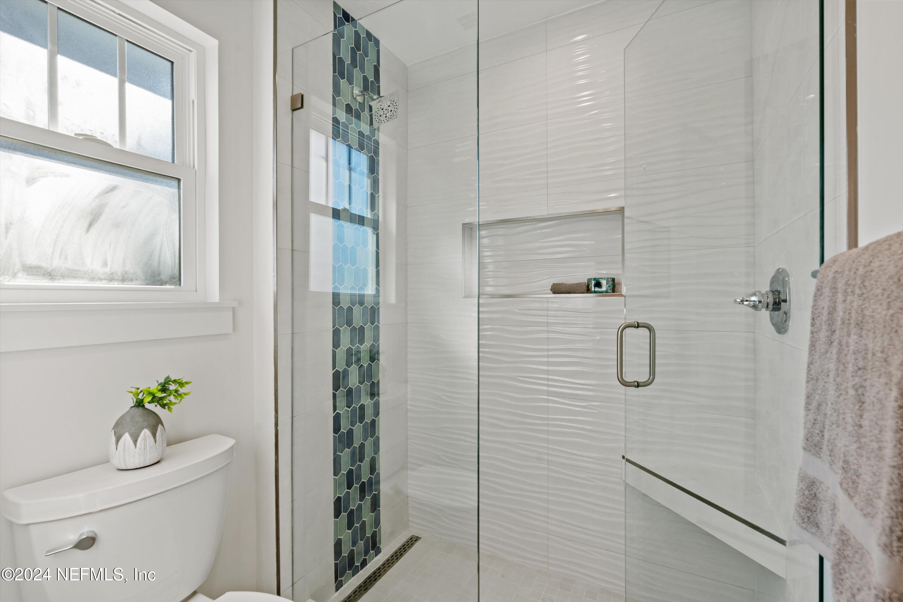 Single Family Residence in Jacksonville Beach FL 240 S 10TH Street 19.jpg