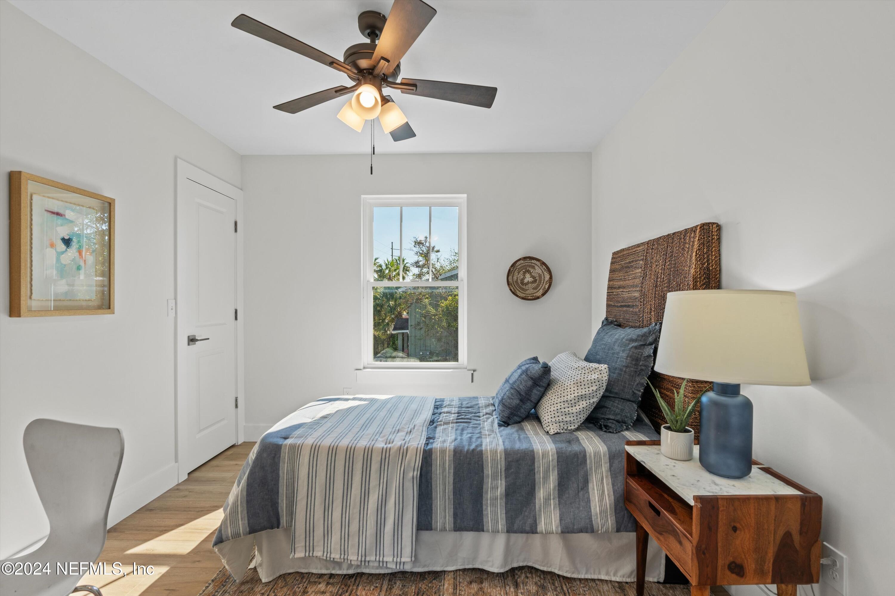 Single Family Residence in Jacksonville Beach FL 240 S 10TH Street 21.jpg