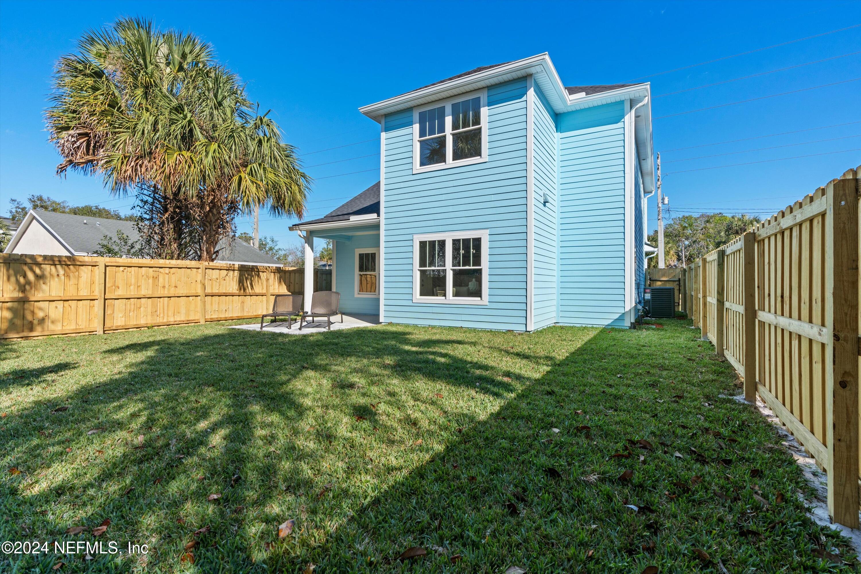Single Family Residence in Jacksonville Beach FL 240 S 10TH Street 28.jpg