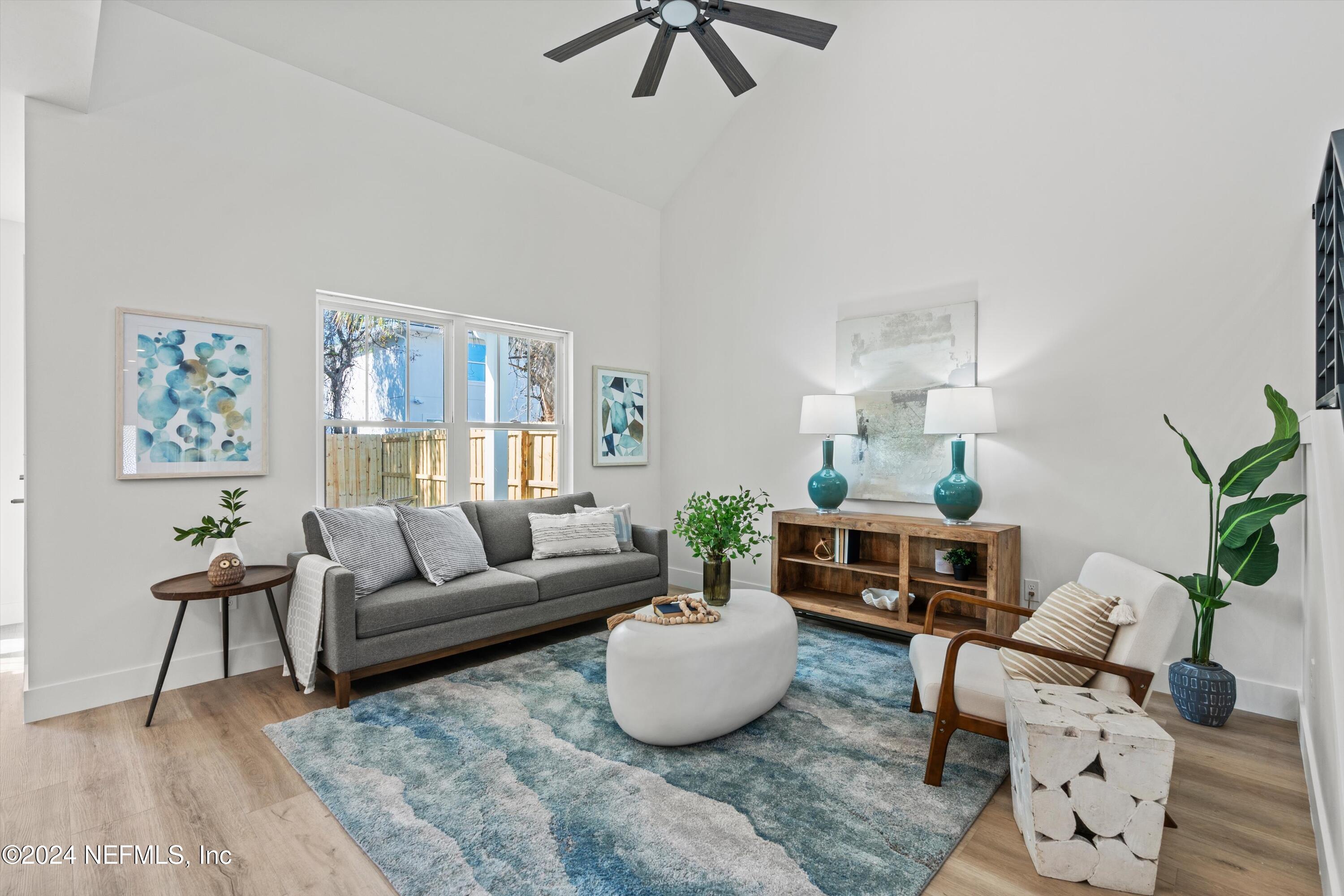 Single Family Residence in Jacksonville Beach FL 240 S 10TH Street 6.jpg
