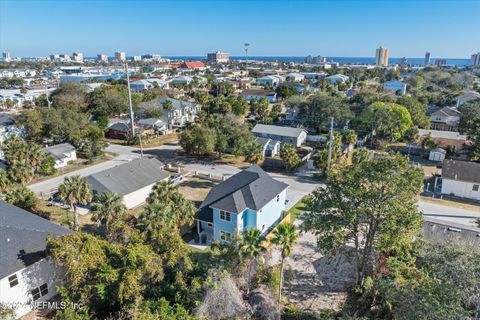 Single Family Residence in Jacksonville Beach FL 240 S 10TH Street 31.jpg