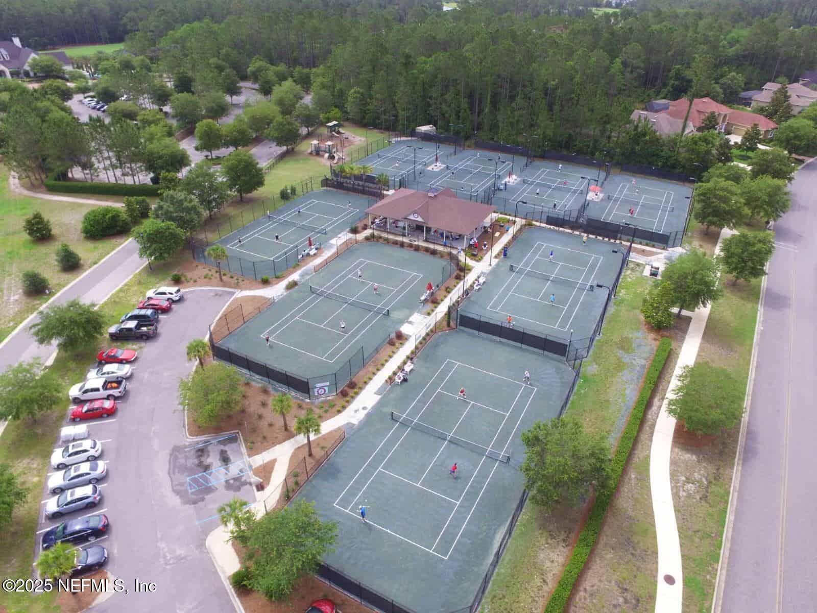 Single Family Residence in Fernandina Beach FL 95261 GOLDEN GLOW Drive 10.jpg