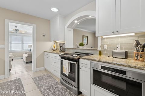 Single Family Residence in Jacksonville FL 4349 DEMEDICI Avenue 10.jpg