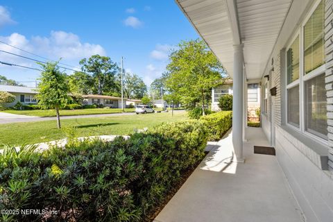 Single Family Residence in Jacksonville FL 4349 DEMEDICI Avenue 3.jpg