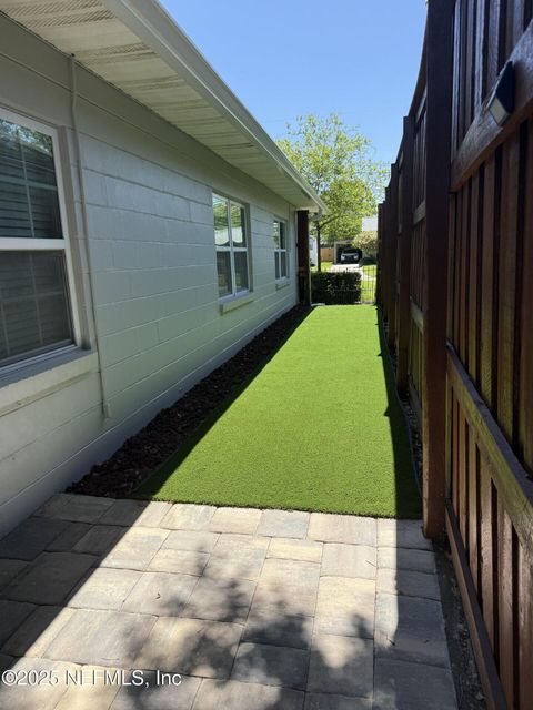 Single Family Residence in Jacksonville FL 4349 DEMEDICI Avenue 27.jpg
