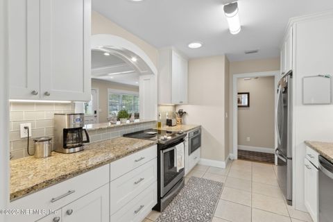 Single Family Residence in Jacksonville FL 4349 DEMEDICI Avenue 9.jpg
