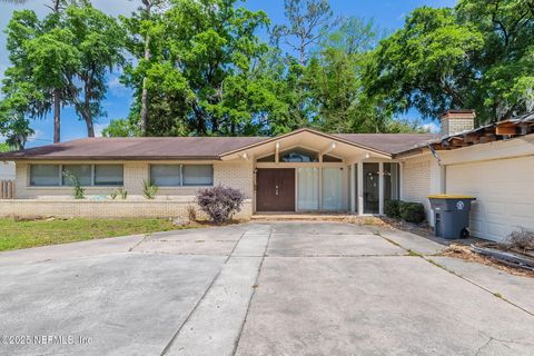 Single Family Residence in Jacksonville FL 6751 LA LOMA Drive.jpg