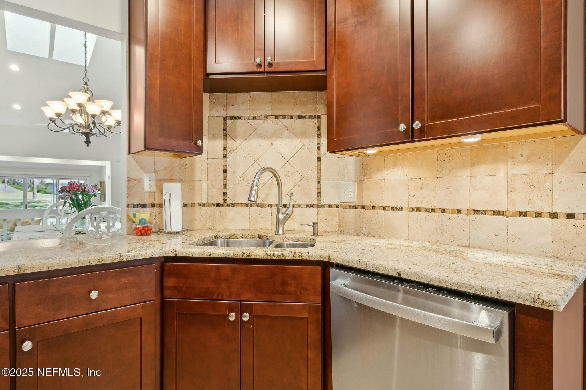 Townhouse in Ponte Vedra Beach FL 111 WILLOW POND Lane 11.jpg