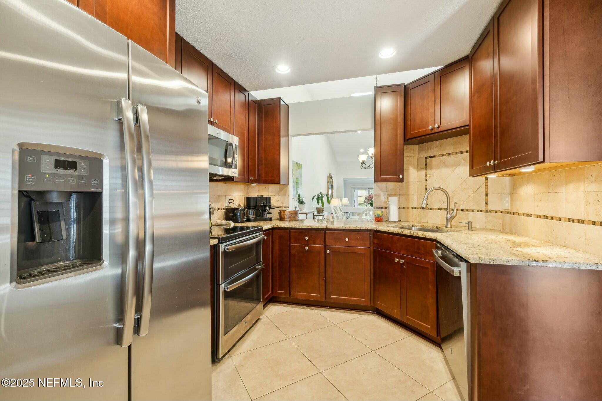 Townhouse in Ponte Vedra Beach FL 111 WILLOW POND Lane 10.jpg