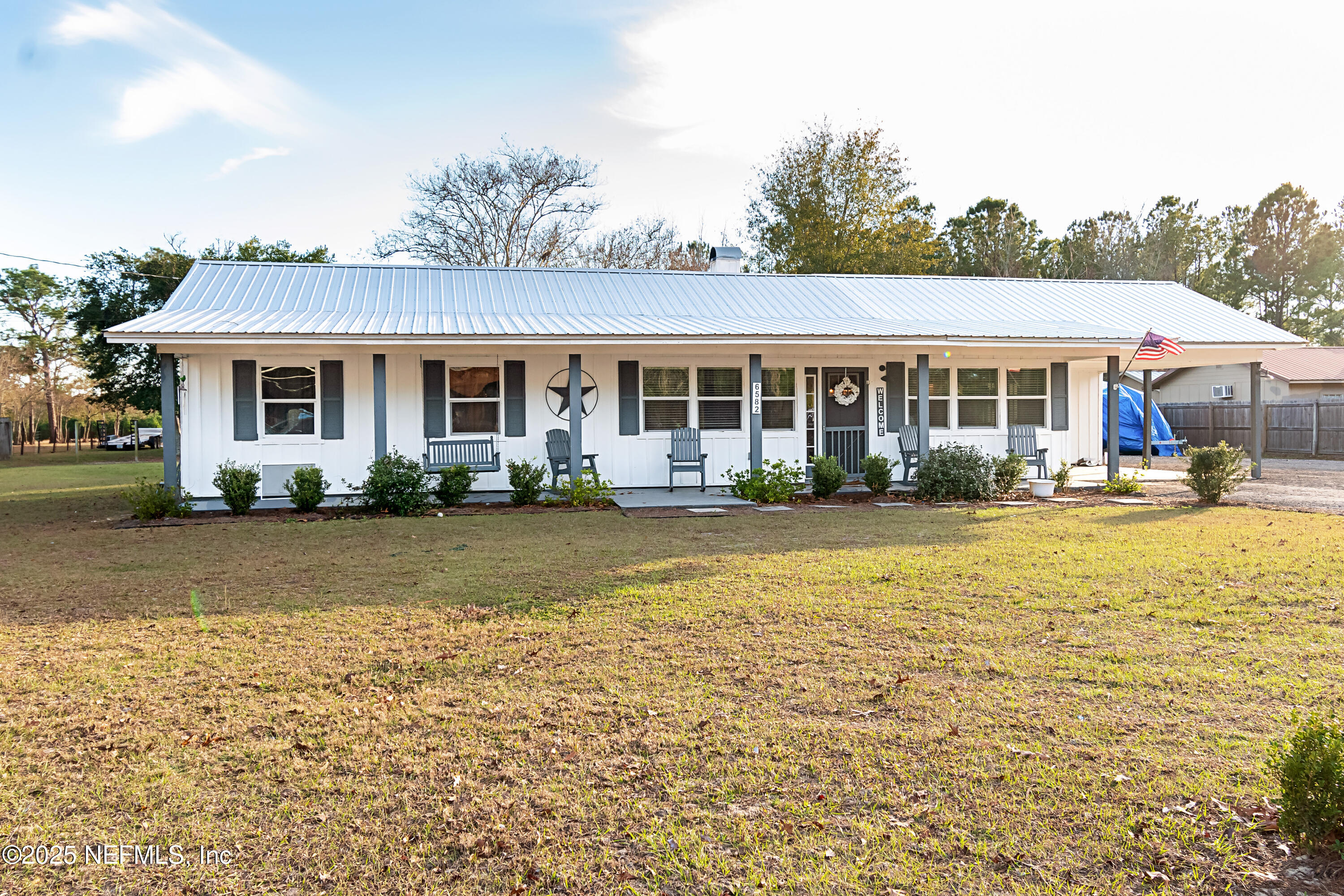 Single Family Residence in Glen St. Mary FL 6582 HAMILTON CREWS Road 0.jpg