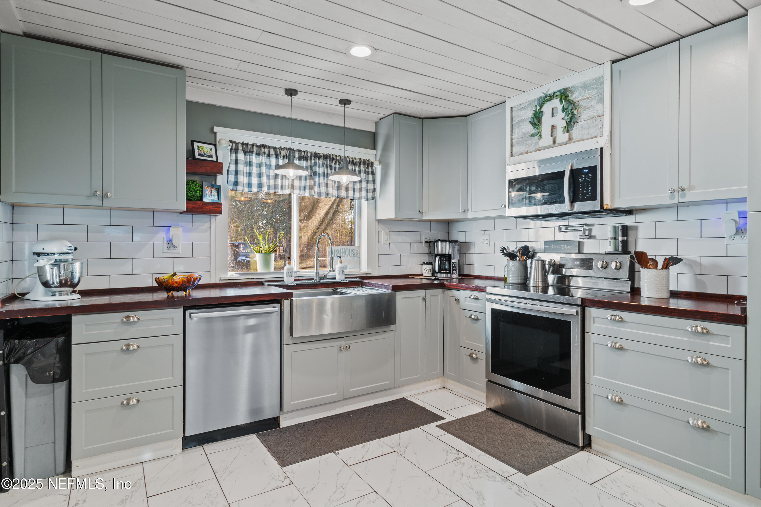 Single Family Residence in Glen St. Mary FL 6582 HAMILTON CREWS Road 5.jpg