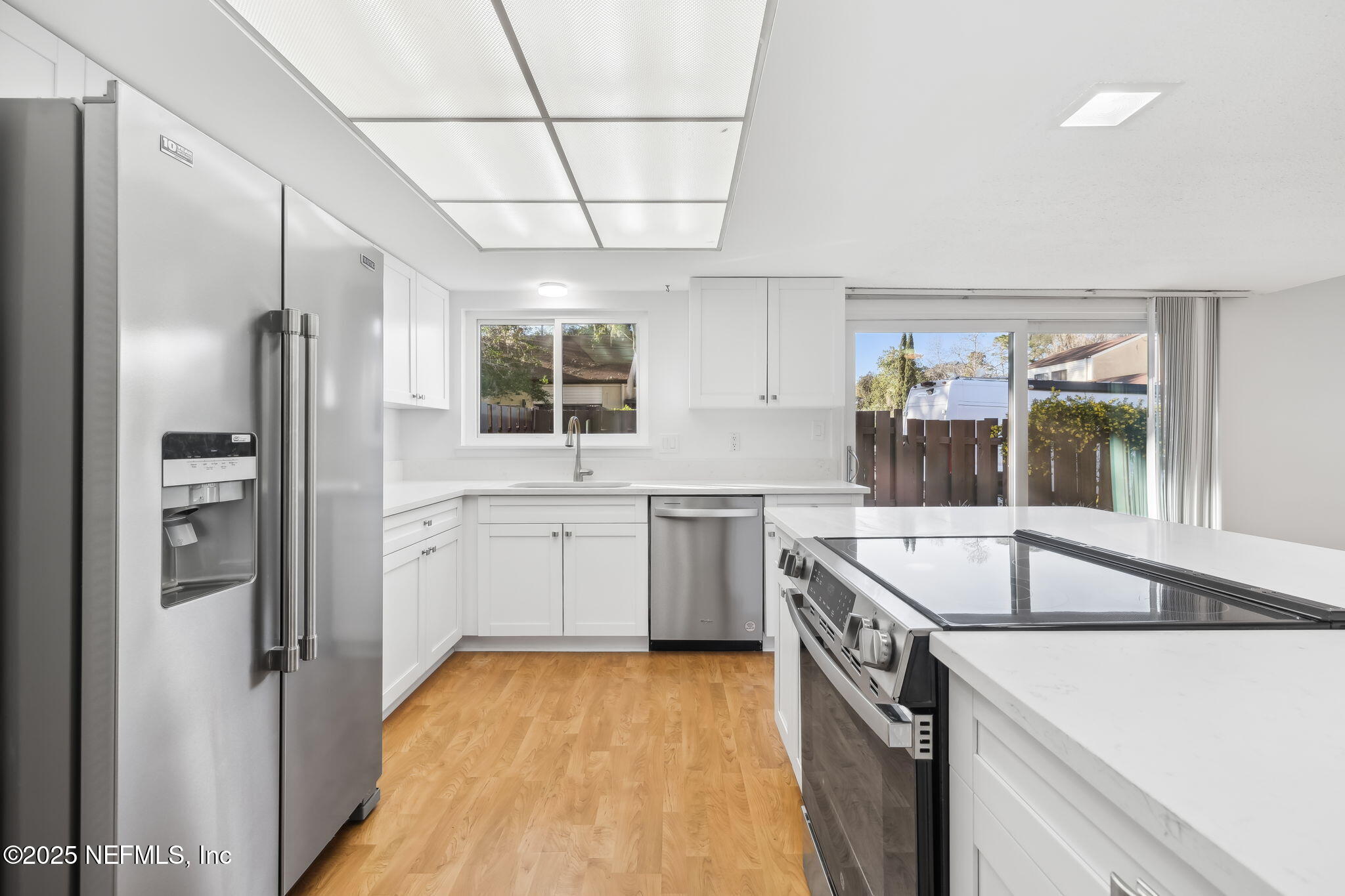 Condominium in Jacksonville FL 5400 LA MOYA Avenue #24 3.jpg