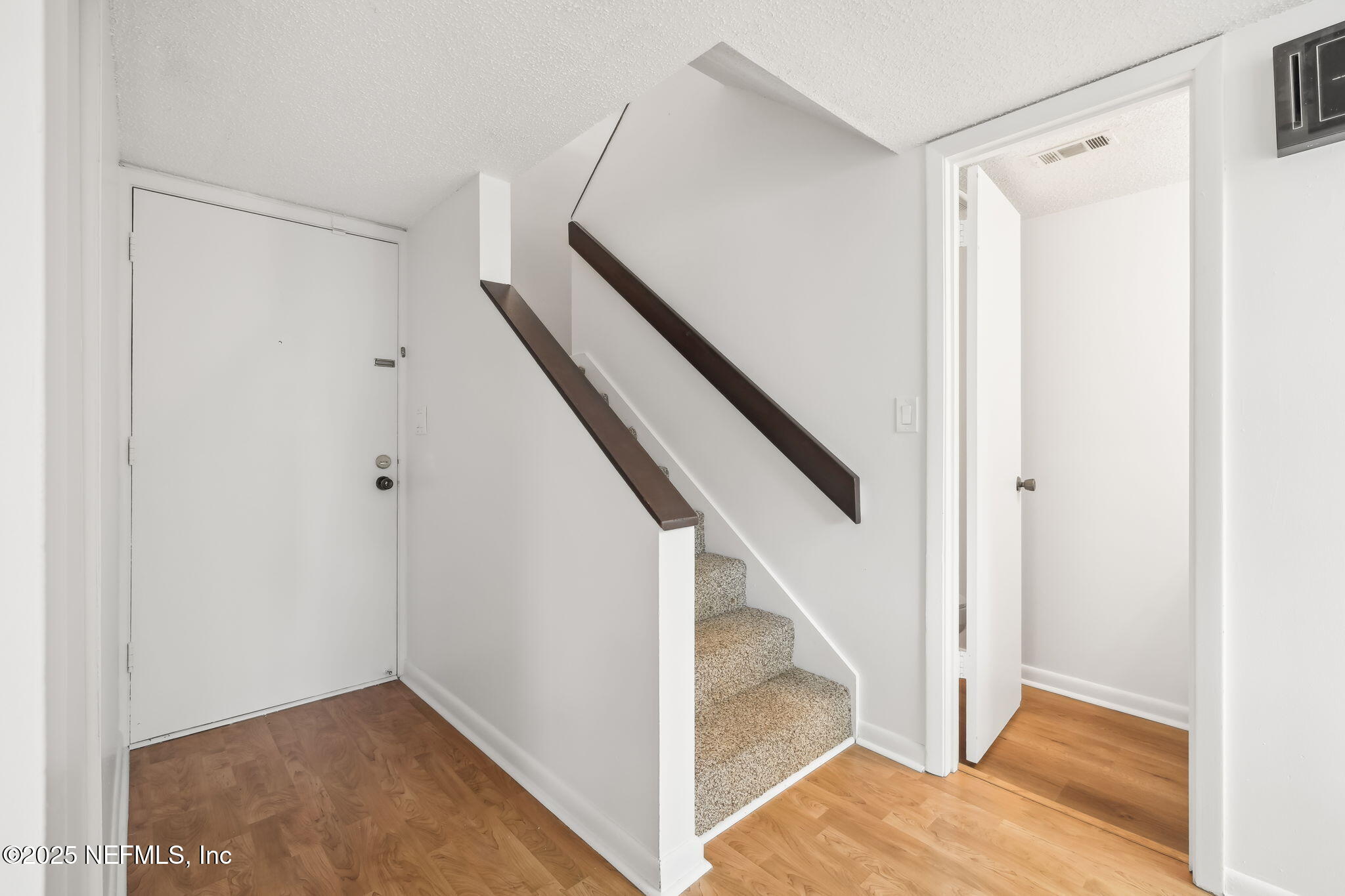 Condominium in Jacksonville FL 5400 LA MOYA Avenue #24 15.jpg
