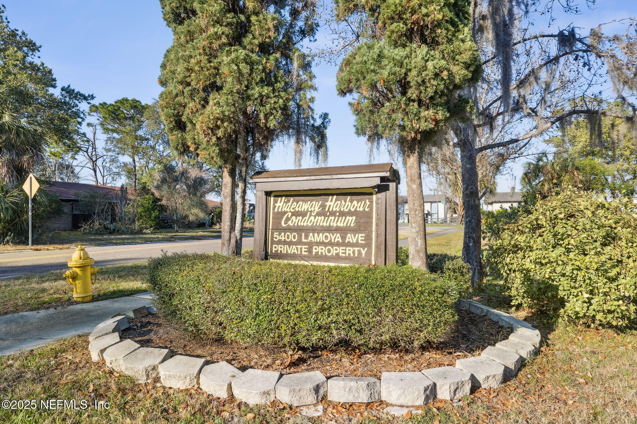 Condominium in Jacksonville FL 5400 LA MOYA Avenue #24 1.jpg