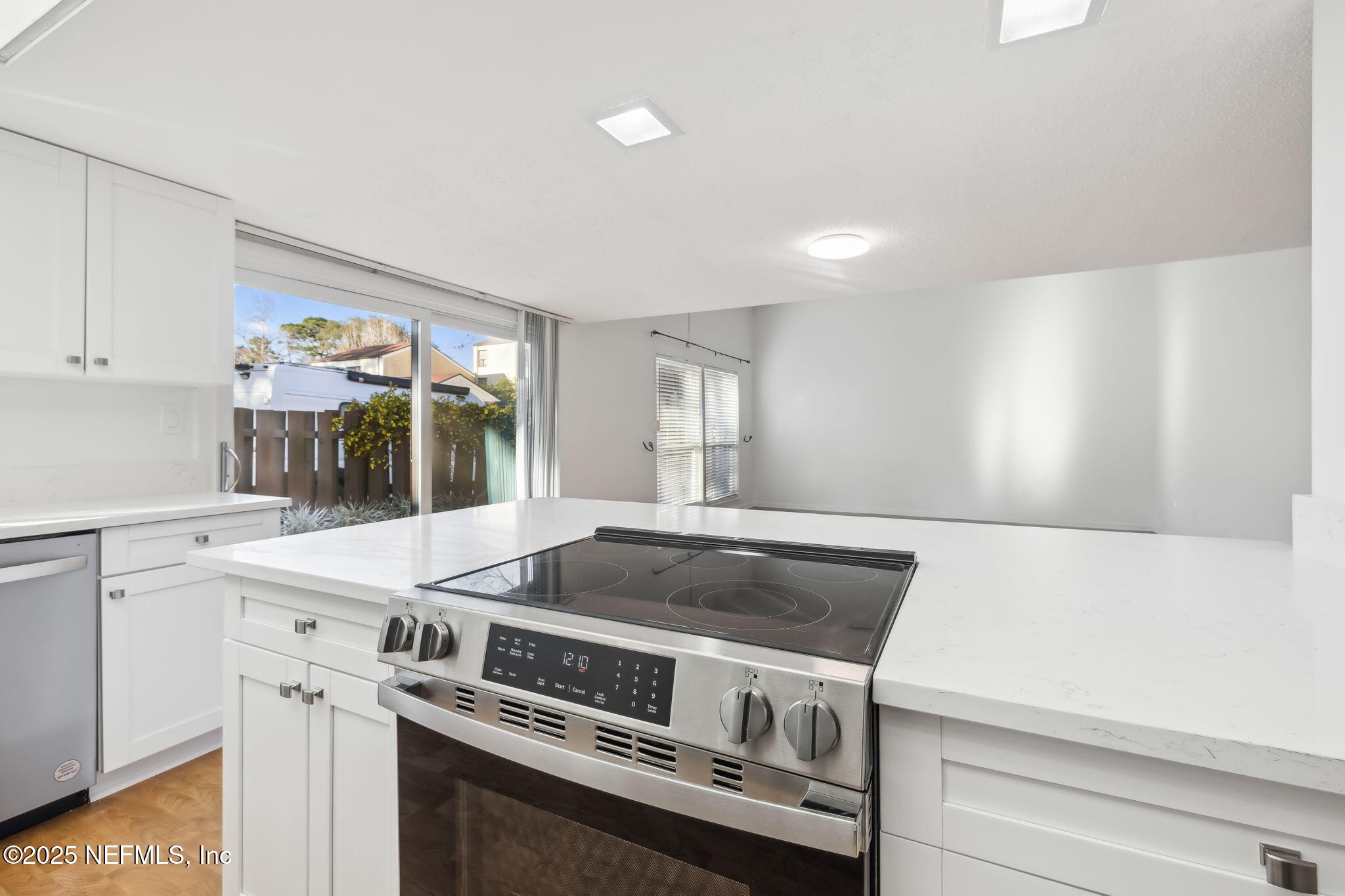 Condominium in Jacksonville FL 5400 LA MOYA Avenue #24 7.jpg